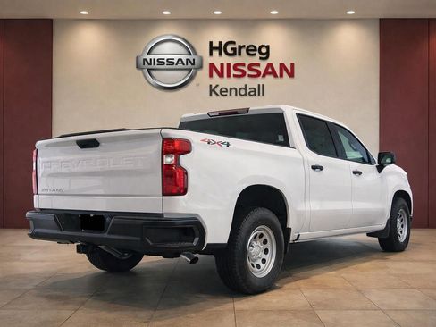 Used 2023 Chevrolet Silverado 1500 W/T w/ Trailering Package image 3