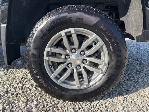 Used 2024 Chevrolet Colorado LT w/ LT Convenience Package image 20