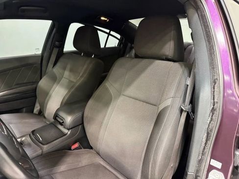 Used 2020 Dodge Charger SXT w/ Blacktop Package image 23