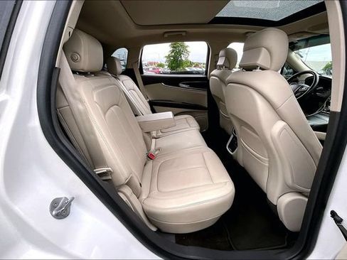 Used 2017 Lincoln MKX Reserve FWD image 22