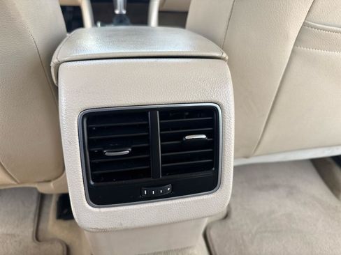 Used 2014 Volkswagen Passat TDI SEL Premium FWD image 29
