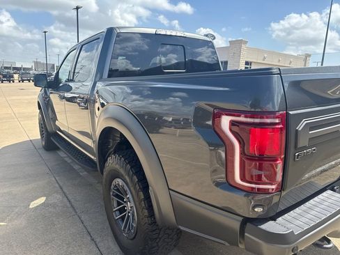 Used 2019 Ford F150 Raptor w/ Equipment Group 802A Luxury AWD/4WD image 8