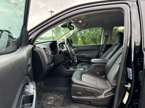 Used 2021 Chevrolet Colorado Z71 w/ Safety Package AWD/4WD image 8