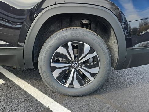 New 2026 Volkswagen Atlas SE image 10