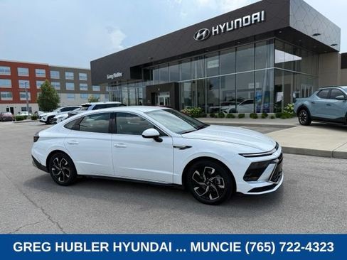 Used 2025 Hyundai Sonata SEL AWD/4WD image 1