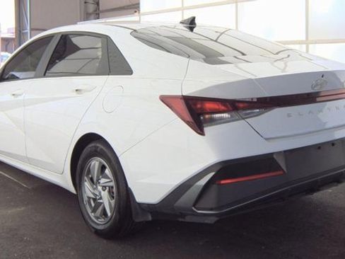 Certified 2024 Hyundai Elantra SE image 4