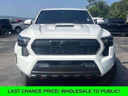 Used 2026 Toyota Tacoma TRD Sport AWD/4WD image 9