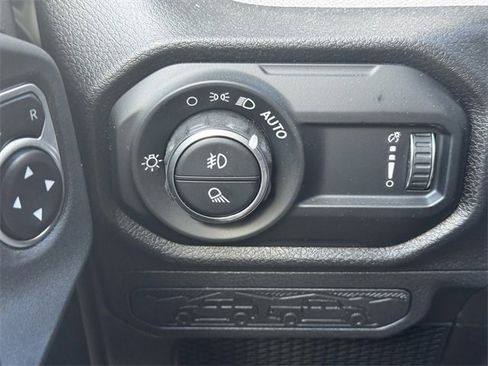 Certified 2025 Jeep Gladiator Willys image 24