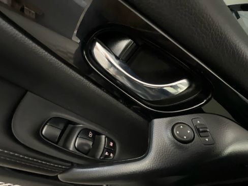 Used 2021 Nissan Rogue Sport SV FWD image 21
