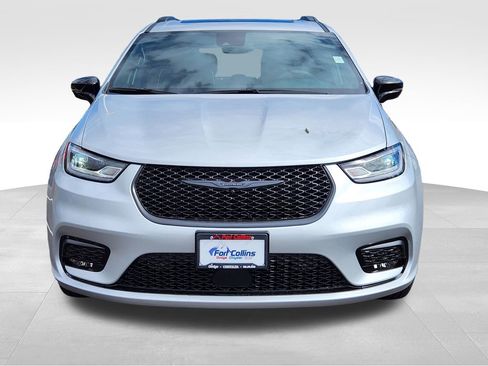 New 2026 Chrysler Pacifica Limited w/ S Appearance Package image 5