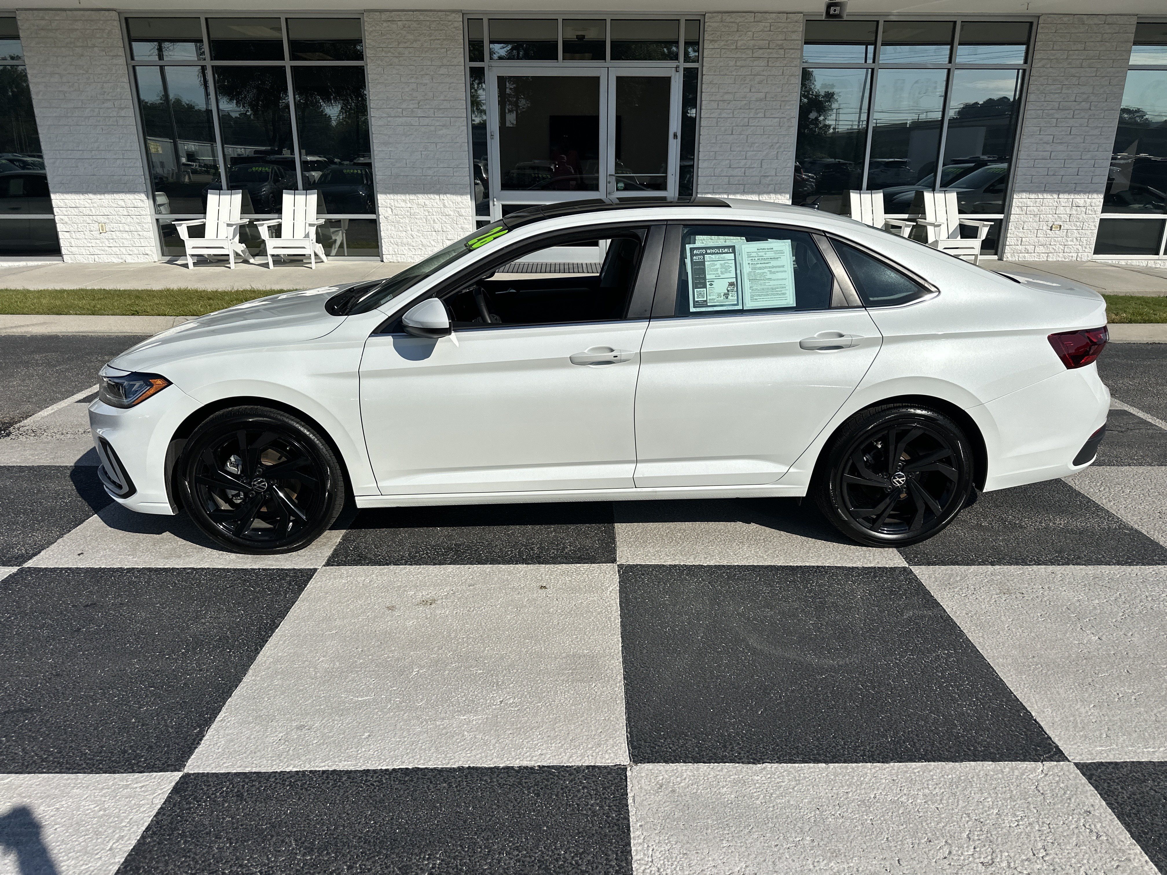 Used 2026 Volkswagen Jetta SE FWD image 1