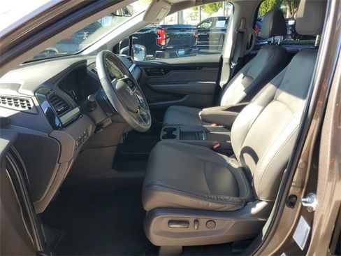 Used 2023 Honda Odyssey Touring image 17