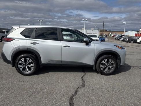 Certified 2023 Nissan Rogue SV image 4