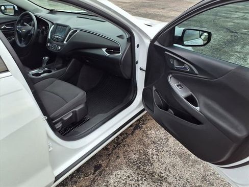 Used 2018 Chevrolet Malibu LS image 76