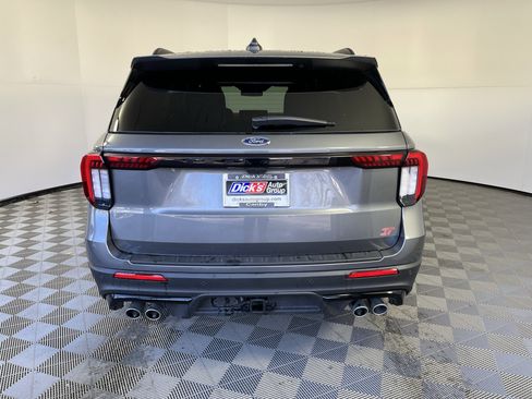 Used 2025 Ford Explorer ST w/ Sun And Sound Package image 4