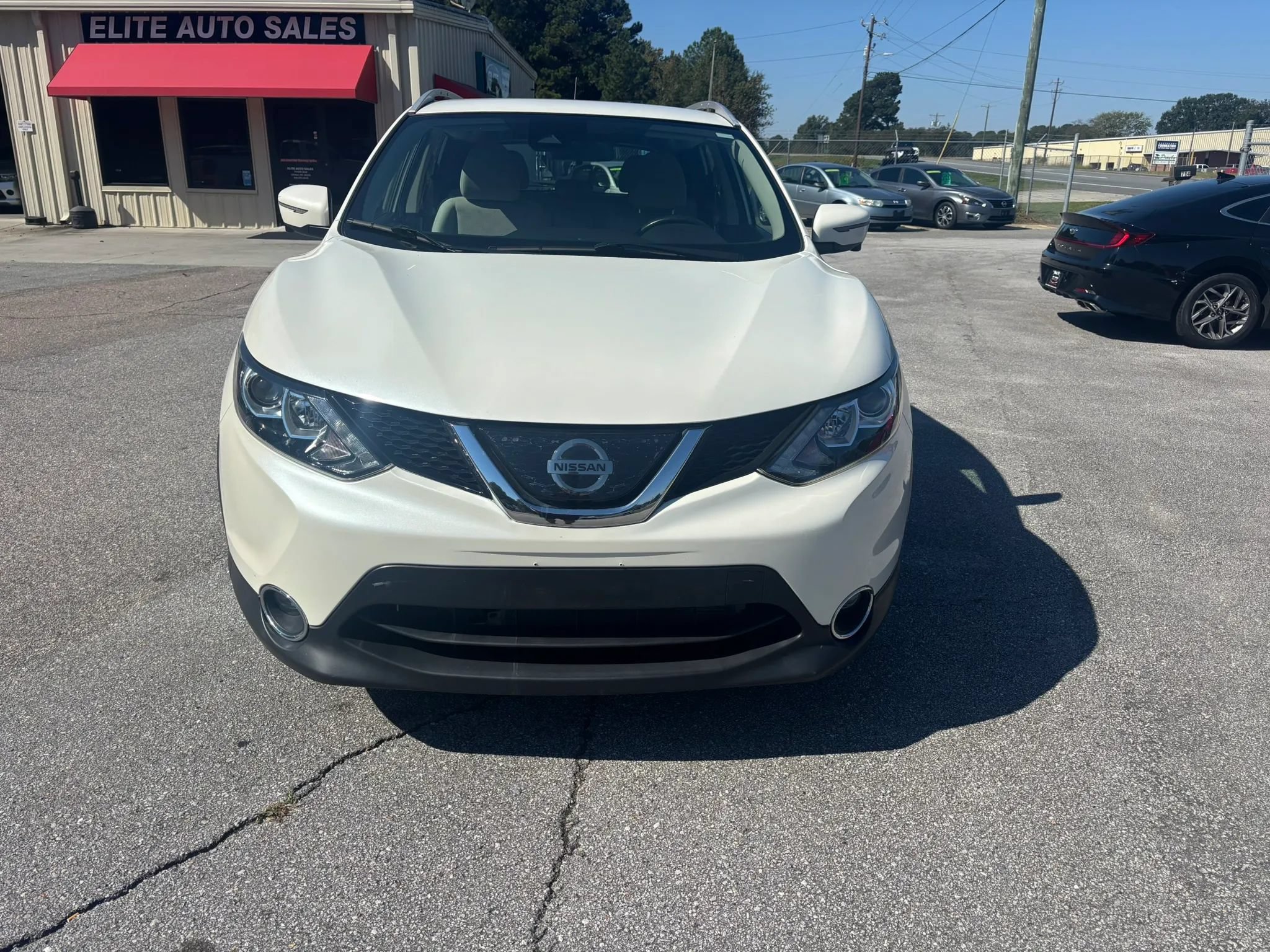Used 2019 Nissan Rogue Sport SV w/ Technology Package AWD/4WD image 4