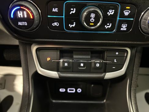 Used 2023 GMC Terrain SLE w/ Driver Convenience Package image 20