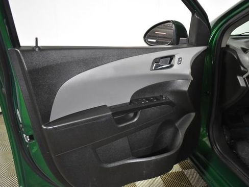 Used 2018 Chevrolet Sonic LT w/ Convenience Package image 7