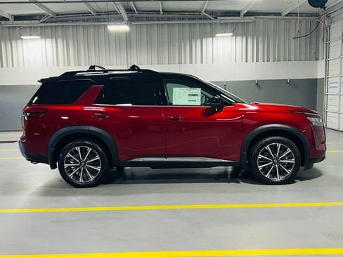 New 2026 Nissan Pathfinder Platinum FWD image 21