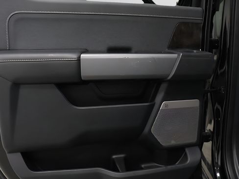 Used 2024 Ford F250 Lariat w/ Black Appearance Package AWD/4WD image 26