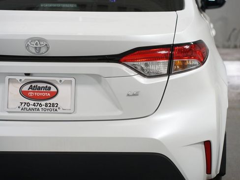 Certified 2025 Toyota Corolla LE image 10