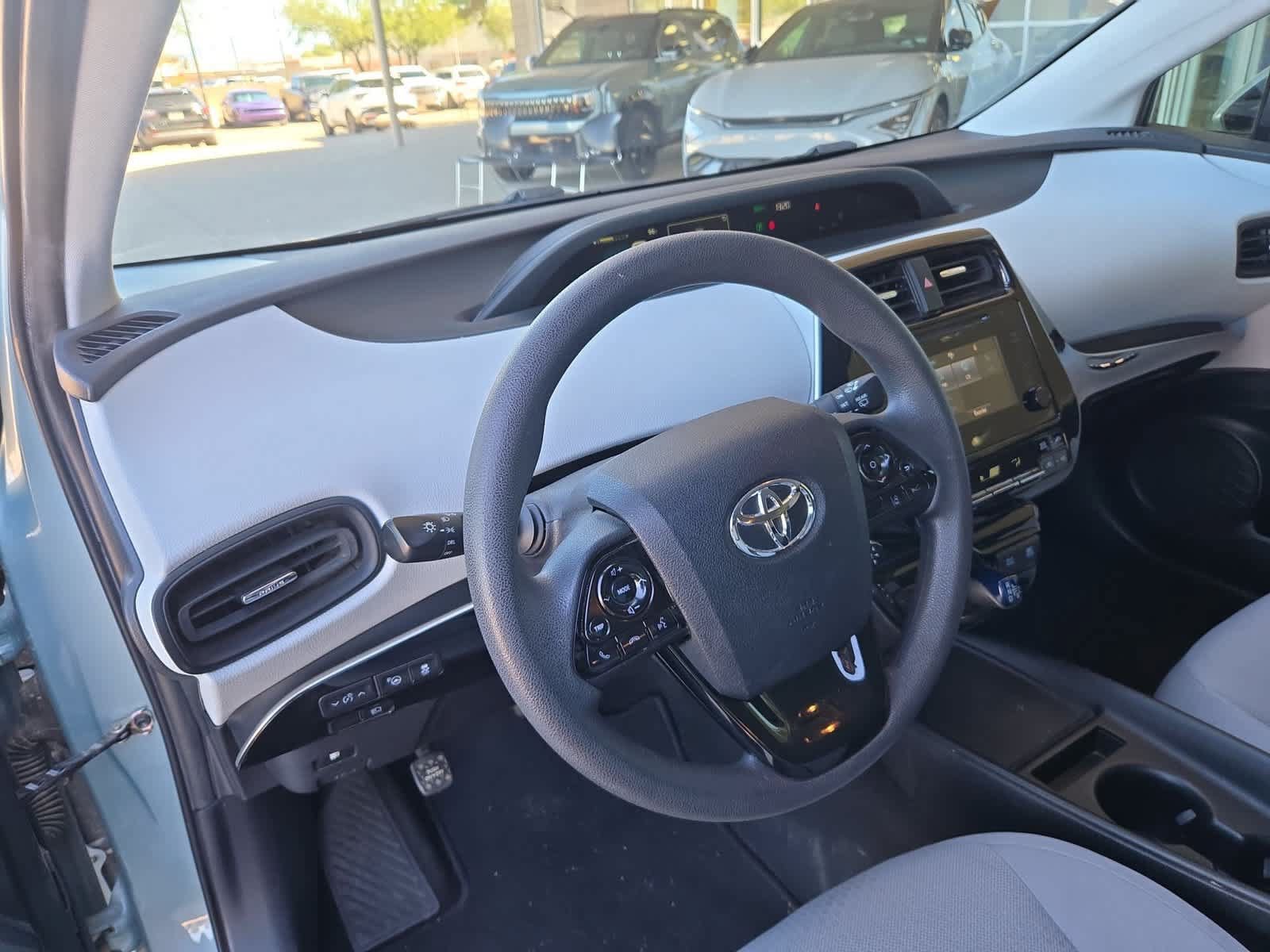 Used 2019 Toyota Prius LE FWD image 10