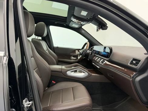 Used 2021 Mercedes-Benz GLS 450 4MATIC image 17
