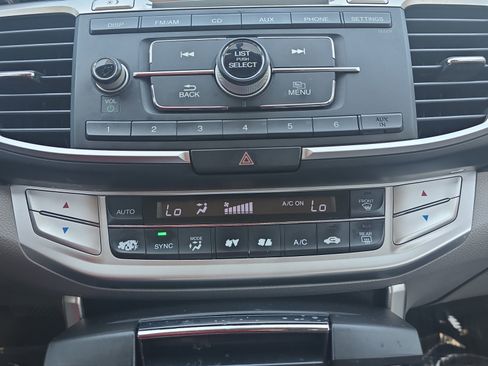 Used 2014 Honda Accord LX image 17