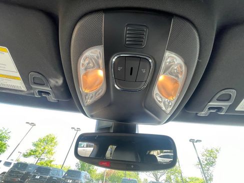 Certified 2025 Jeep Compass Limited AWD/4WD image 19