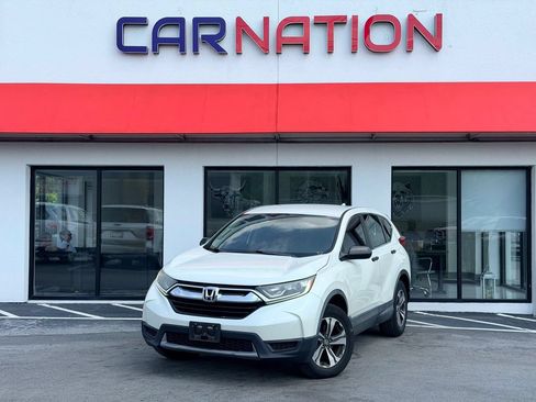 Used 2017 Honda CR-V LX image 2