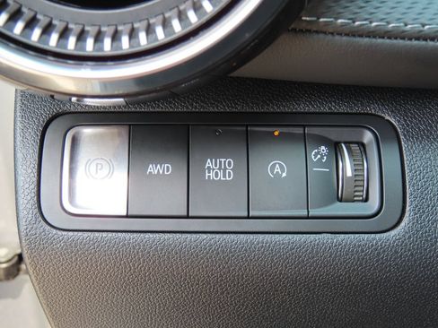Certified 2026 Chevrolet Equinox LT AWD/4WD image 11