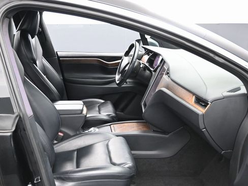 Used 2020 Tesla Model X Long Range image 42