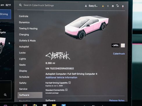 Used 2024 Tesla Cybertruck AWD Crew Cab image 23