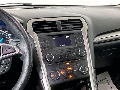 Used 2018 Ford Fusion S image 6