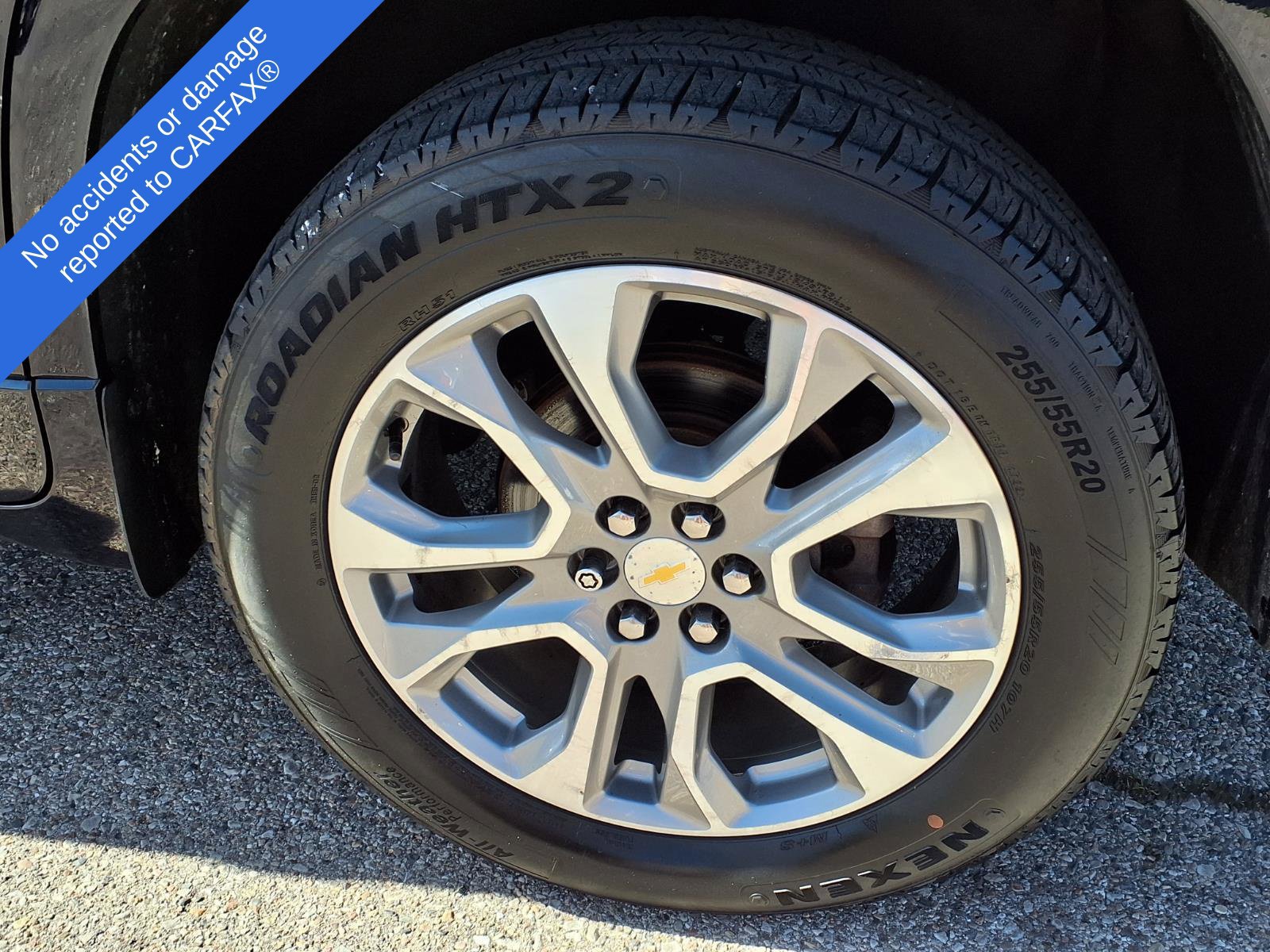 Used 2020 Chevrolet Traverse Premier w/ LPO, Blackout Package AWD/4WD image 9