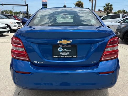 Used 2018 Chevrolet Sonic LT w/ Convenience Package FWD image 4