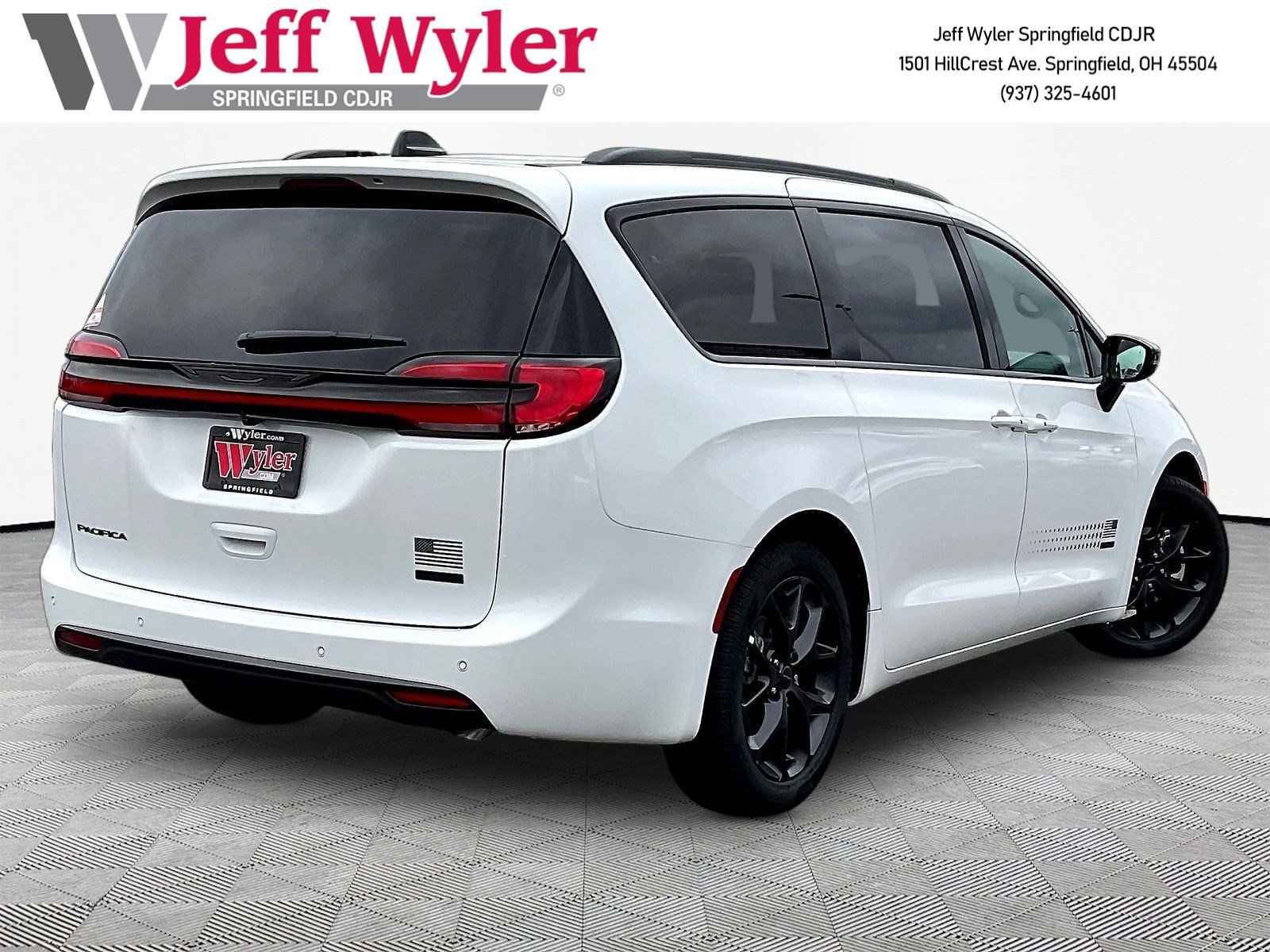New 2027 Chrysler Pacifica Select FWD image 7