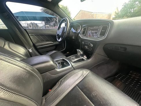 Used 2018 Dodge Charger R/T w/ Plus Group RWD image 25