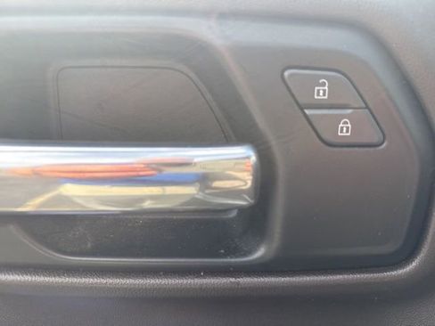 Used 2020 Chevrolet Silverado 1500 LT w/ All-Star Edition image 9