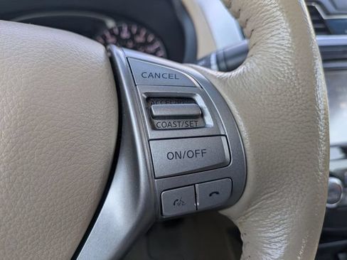 Used 2014 Nissan Altima 2.5 SL w/ Technology Package FWD image 17