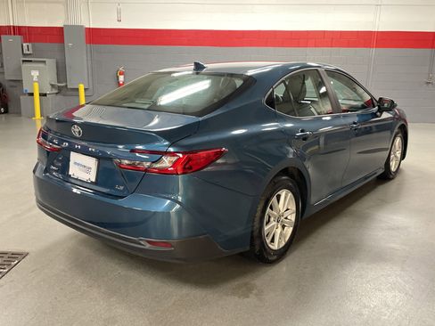 Used 2025 Toyota Camry LE w/ Convenience Package FWD image 10