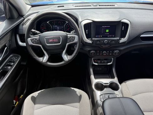 Used 2024 GMC Terrain SLE w/ Driver Convenience Package FWD image 14