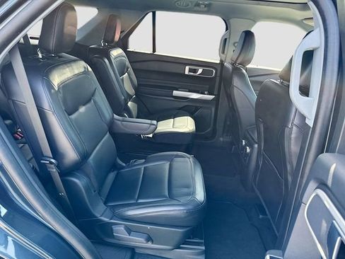 Certified 2022 Ford Explorer XLT w/ Equipment Group 202A image 31