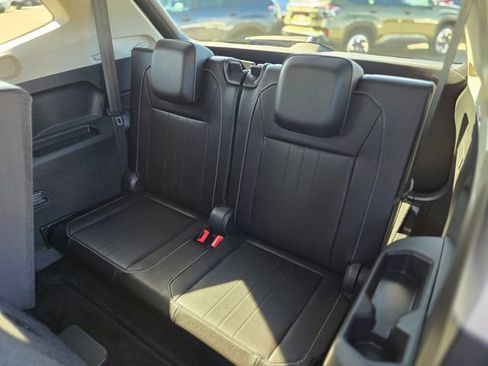 Used 2024 Volkswagen Tiguan Wolfsburg Edition image 18