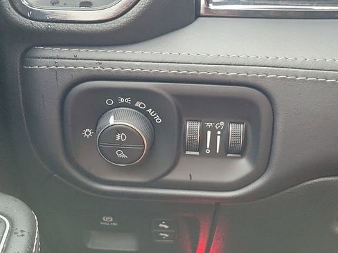 Used 2022 RAM 1500 Limited AWD/4WD image 24