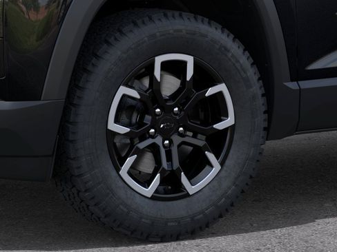 New 2027 Chevrolet Equinox ACTIV w/ Safety and Technology Package FWD image 9