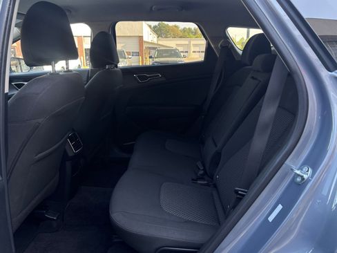 Used 2025 Kia Sportage LX image 25