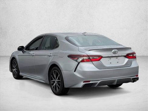 Used 2023 Toyota Camry SE image 8