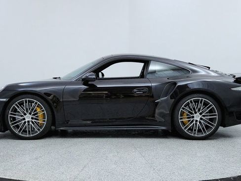 Used 2014 Porsche 911 Turbo S image 2
