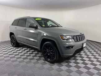 Used 2022 Jeep Grand Cherokee Laredo X AWD/4WD video 1